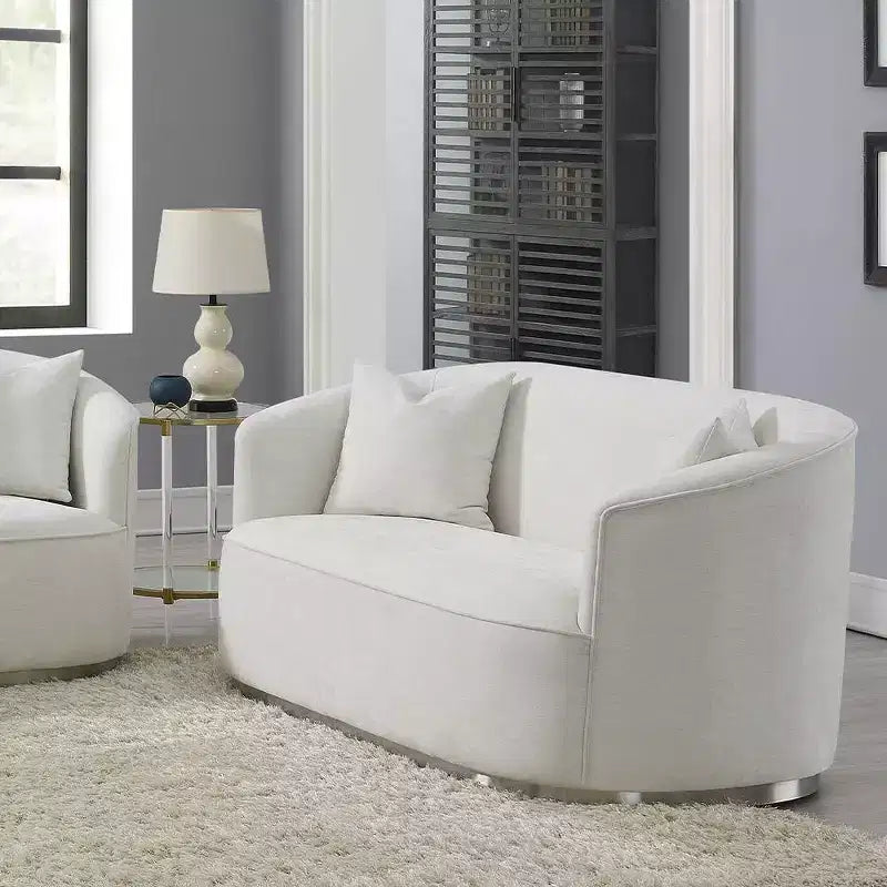 Canapé deux places classique 64", Chenille beige, 2 oreillers, Aucun assemblage requis