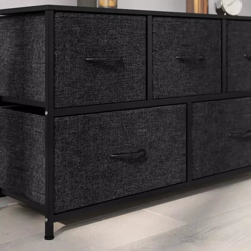 Commode de rangement à 5 tiroirs avec cadre en fonte, plateau en bois et tiroirs en tissu