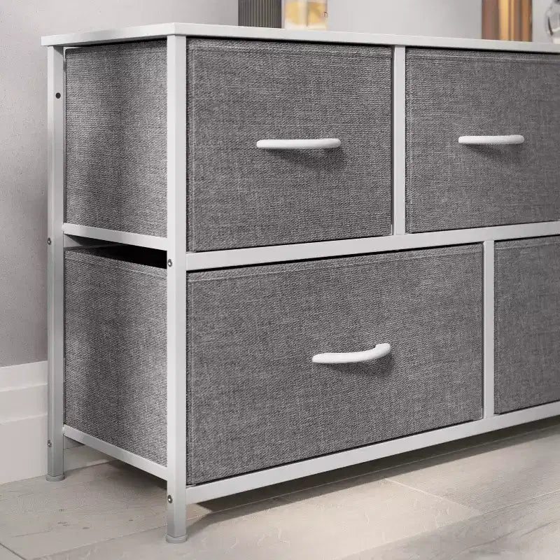 Commode de rangement à 5 tiroirs avec cadre en fonte, plateau en bois et tiroirs en tissu