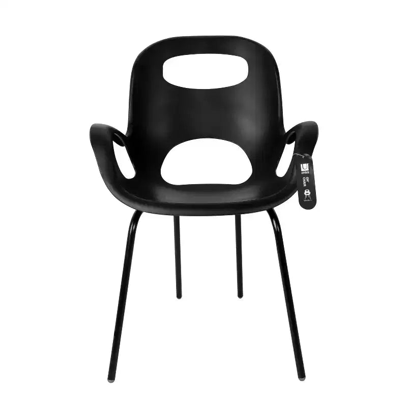 Chaise de salle à manger empilable à dossier incurvé