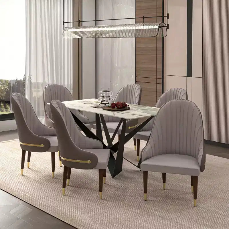 Chaise de salle à manger à dossier haut, en cuir végétalien avec dossier ondulé et accents dorés